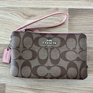 Coach Double Corner Zip Wristlet